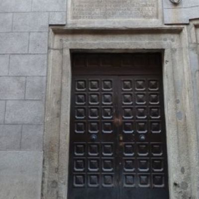 Portada de la antigua Cárcel de la Corte (ss. XV-XIX) en la calle de Alfonso XII